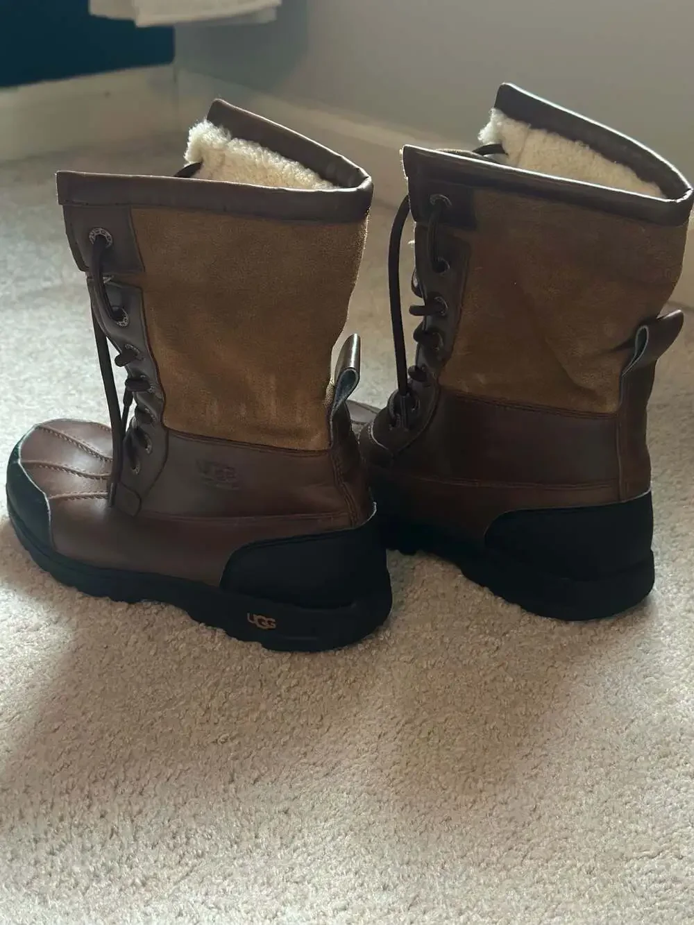 UGG Butte Waterproof Winter Boots Size 5